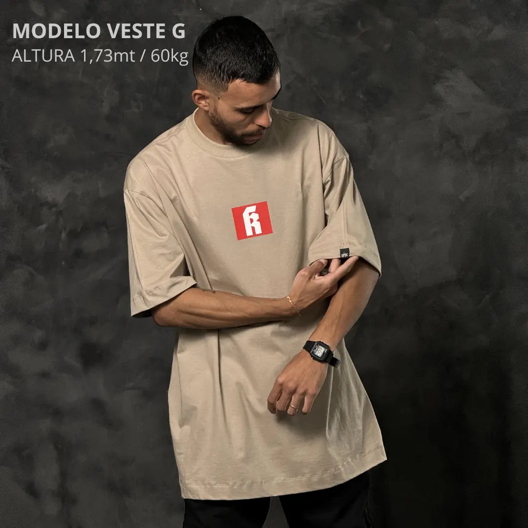 Camiseta Oversized Red Code Bege