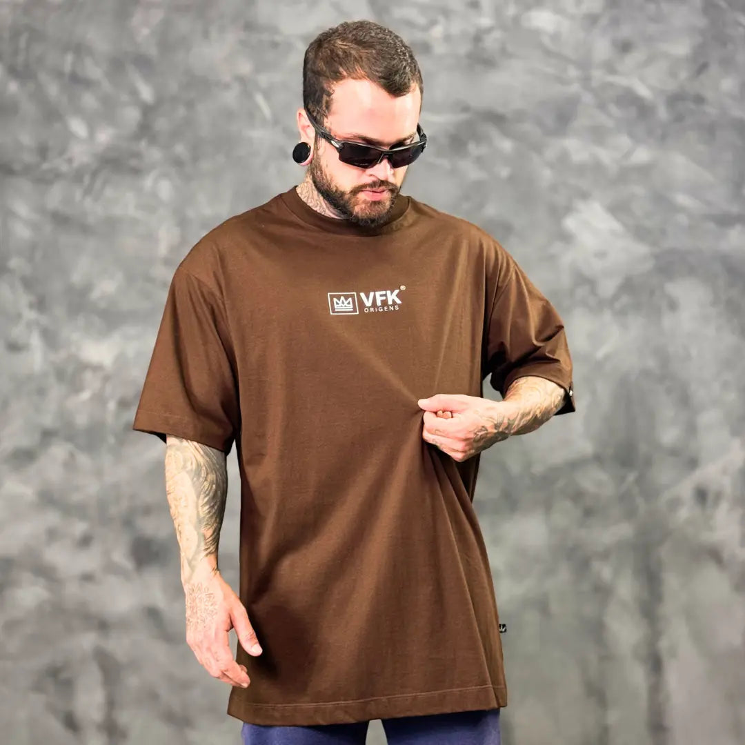 Camiseta Oversized Essência Marrom