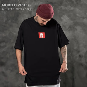 Camiseta Oversized Red Code Preto REF. VFK132