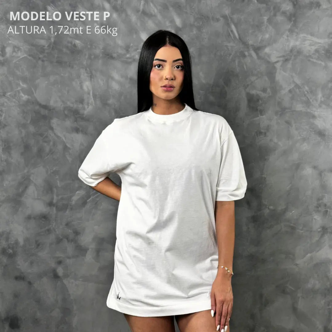 Camiseta Oversized Lisa Off White REF. VFK107