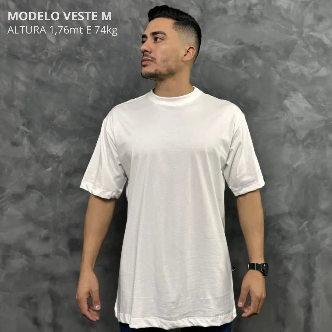 Camiseta Oversized Lisa Off White REF. VFK107