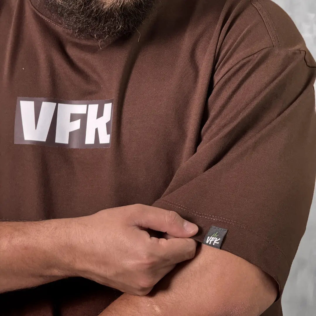Camiseta Oversized Identidade Marrom
