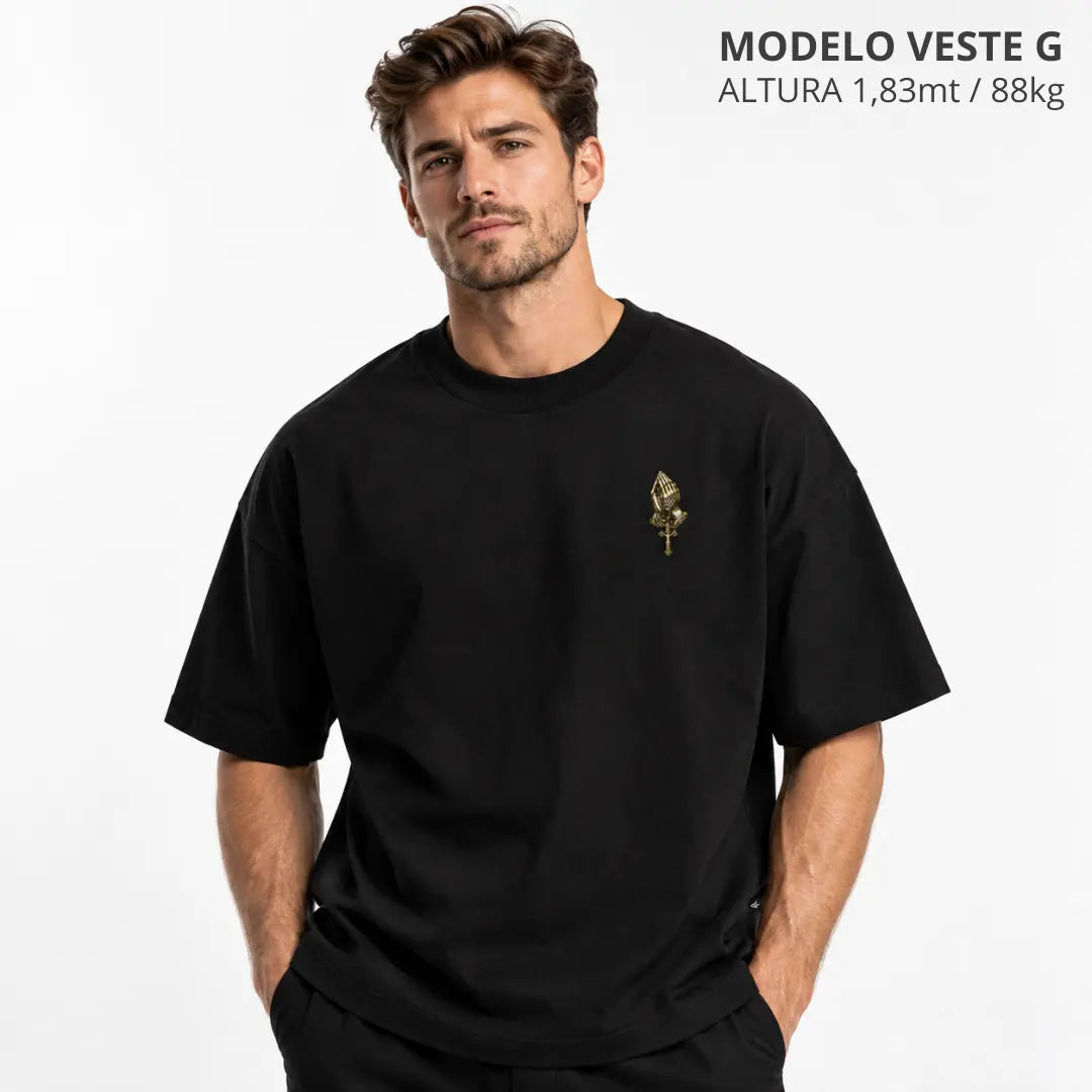 Camiseta Oversized  Fé Eterna Preta